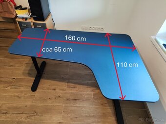 Rohovy stol IKEA BEKANT - 2