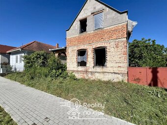 Na predaj rodinný dom s pozemkom 3 504m² Tesárske Mlyňany - 2