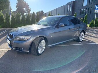 BMW E90 318d - 2
