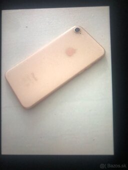 Predám iphon 8 - 2