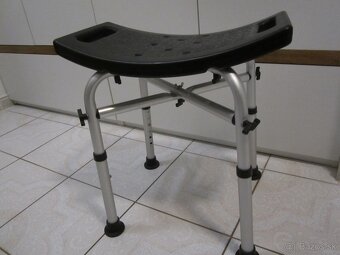 Stolička na sprchovanie - 2