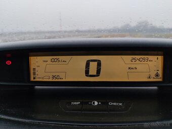 Citroen C4 1.6 benzín - 2