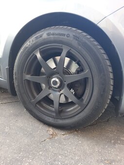 Predam zimne pneumatiky na elektronah 205/55 r16 5x112 - 2