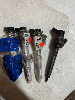Vstreky bmw 2.0 diesel N47 7 810 702 02 - 2