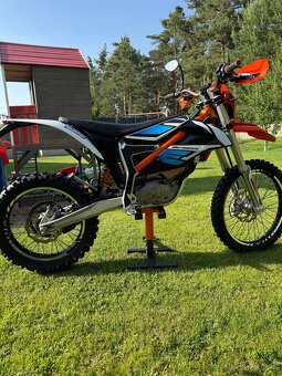 Ktm freeride e xc 2x bateria ŠPZ - 2