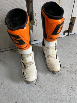 Motocrossove čižmi - 2