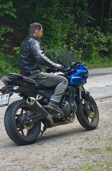 Kawasaki Z750S - 2