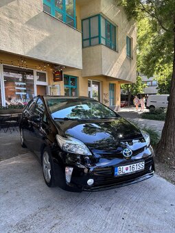 Toyota Prius 2015 Hybrid - 2