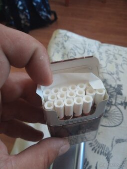 Predám elektrickú cigaretu značky glo - 2