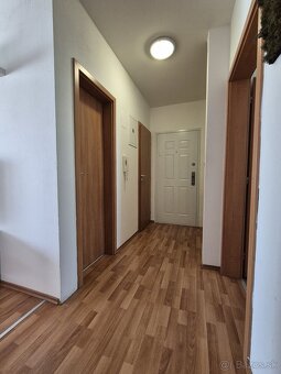 CENTRUM MESTA 3–IZB.BYT,KOMPLET ZARIADENÝ,MOYZESOVA,PEZINOK - 2