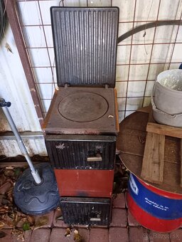 Ponúkam kamna na drevo používané no plne funkčné. - 2