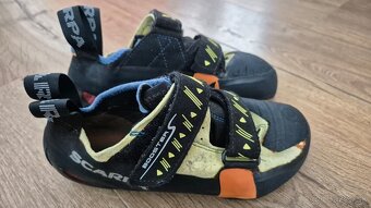 Predám lezecky Scarpa Booster - 2