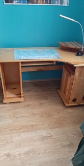 Dreveny pisaci stolik - 2