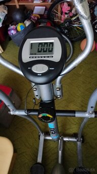 Elipticky trenažér - 2