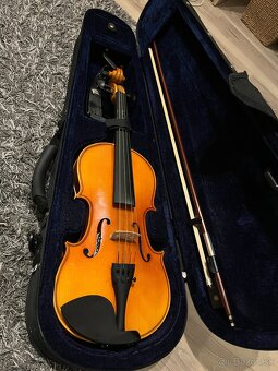 Husle 3/4 - 2