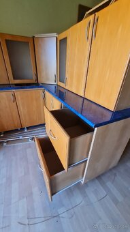 Predám kuchynskú linku dvierka masiv - 2