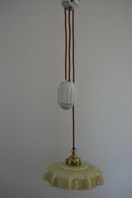 Starožitná kuchynská lampa sťahovacia krémová. - 2
