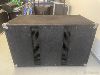 2x satelit 1x subbas, zosilňovače, DBX, Rack - 2