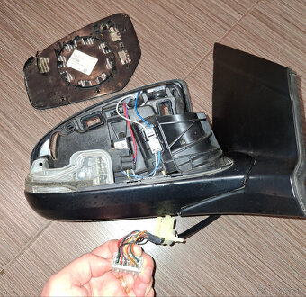 Pravé spätné zrkadlo Honda Civic 9G - poškodené - 2