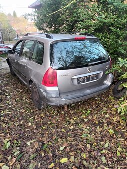 Rozpredám na diely Peugeot 307sw,2.0 hdi,r.v.2003 - 2