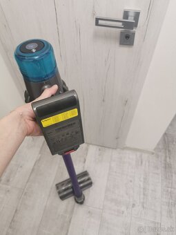 Vysávač Dyson v11 - 2