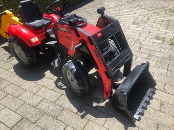 Šľapací traktor s nakladačom, bagrom a vlečkou - 2