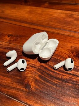 AirPods 3 - 2
