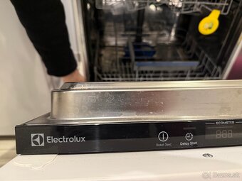Umyvacka riadu Electrolux EES48200L - 2