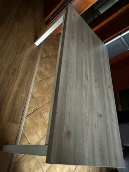 Jedálenský stôl - 2