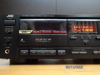 Kazetový magnetofón JVC TD-306 - 2