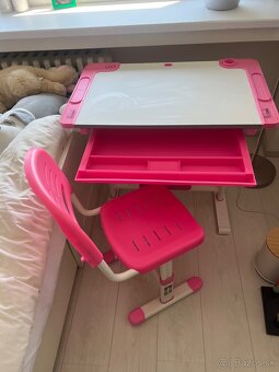 Rastúci detský stôl so stoličkou - ideálne pre prváčku - 2