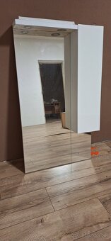 Zrkadlo so skrinkou - 2