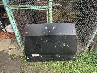 ochranný plech pod motor na Subaru Forester 2 - 2