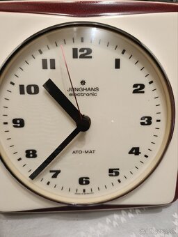 Nástenné hodiny Junghans - 2