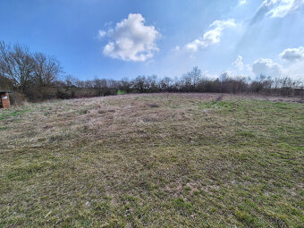 Predaj pozemok na stavbu RD, výborná poloha, 26 á, Bardoňovo - 2