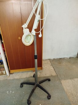 Lampa so svetlom - 2