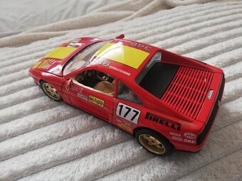 1:18 FERRARI 348TB poskodena naprava - 2