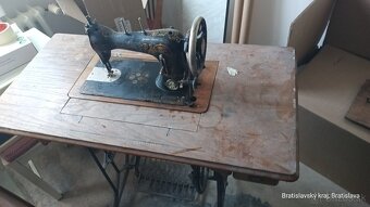 Šijací stroj BOBBIN, LADA - 2