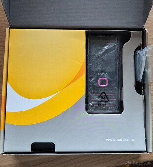 Nokia 6700c - ivory - limited edition - 2