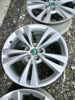 4ks alu disky orig. Škoda 5x112 R18 - 2
