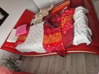 Manželská posteľ s roštom aj madracom - 2