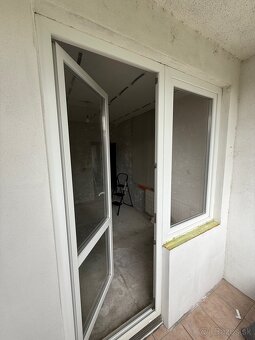 Plastové balkónové dvere + okno - 2