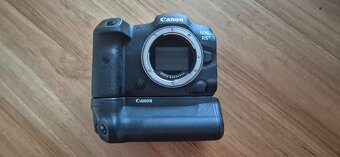 Canon R5 - 2