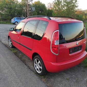 Škoda Roomster 1.6 16V MPI benzín červená - 2