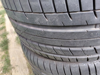 3ks letne Petlas 255/35R19 - 2