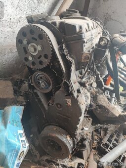 Predám motor na vw Passat B5,5 1,9TD 96kw rok výroby 2003 - 2