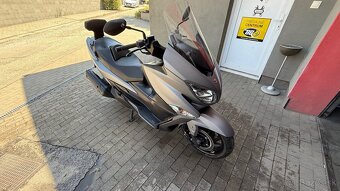 Suzuki Burgman 400 - 2