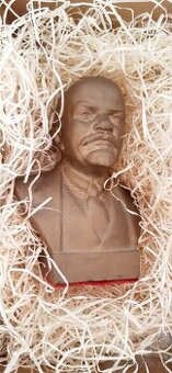 Busta lenin kov - 2