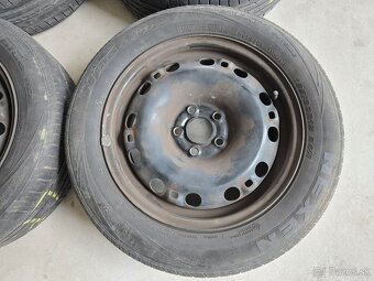 Predám pneu 185/60 R15 na diskoch 5x100 - 2