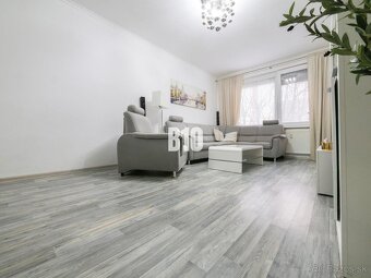 Rezervované - kompletne zariadený 3i byt - dobrá lokalita - - 2